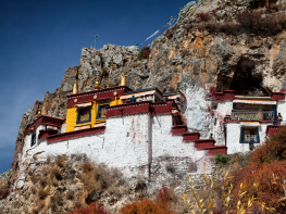 5 Days Lhasa Tour with Ganden Monastery & Drak Yerpa
